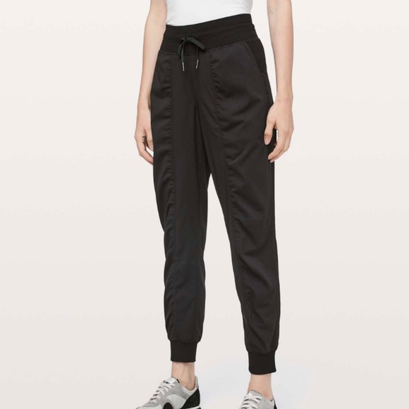 Lululemon Dance Studio Jogger 29" Pants - Women's Size 6 - Black - Picture 1 of 11